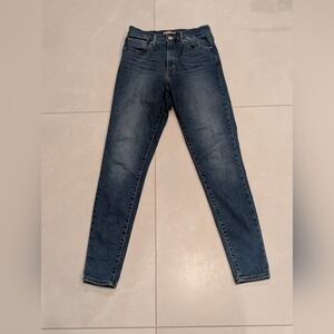 Levis Womens Blue Mile High Super Skinny Jean Size 28
